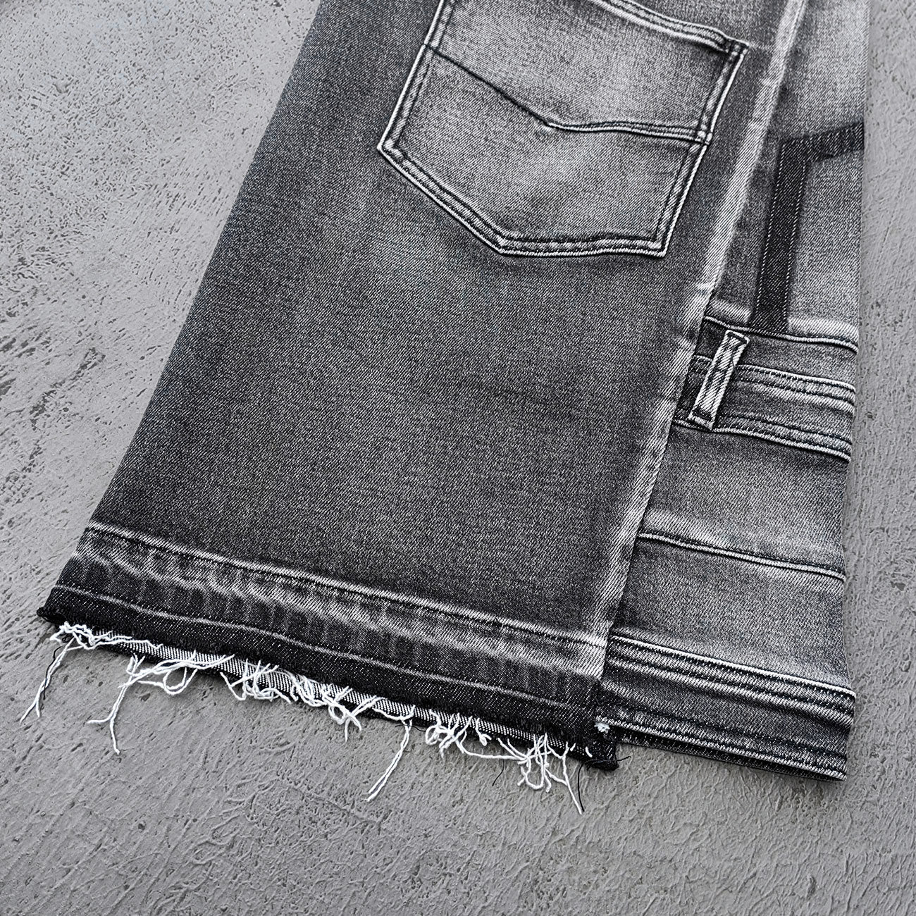 Wide Leg Jeans - Black Gray Acid Wash Multi Pocket Cargo Strap Frayed Hem Y2K Streetwear