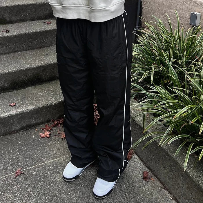 Factory Oem Wholesale Lightweight Nylon Sports Pants Men Custom Piping Design Solid Color Plain Track Pants