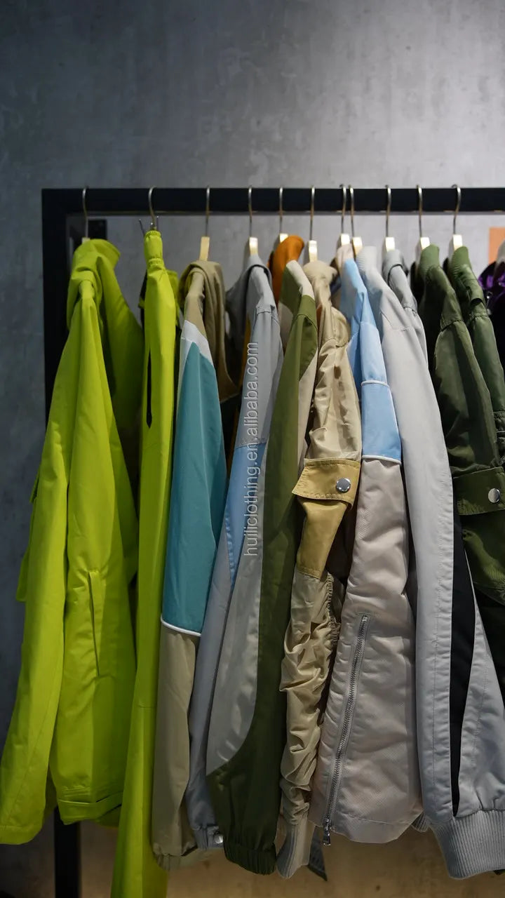 Kundenspezifisches Logo Nylonwolle Farbblock Patchworkjacke Herren Frühling Reißverschluss Stehkragen Outdoor Windbreaker Campingjacke