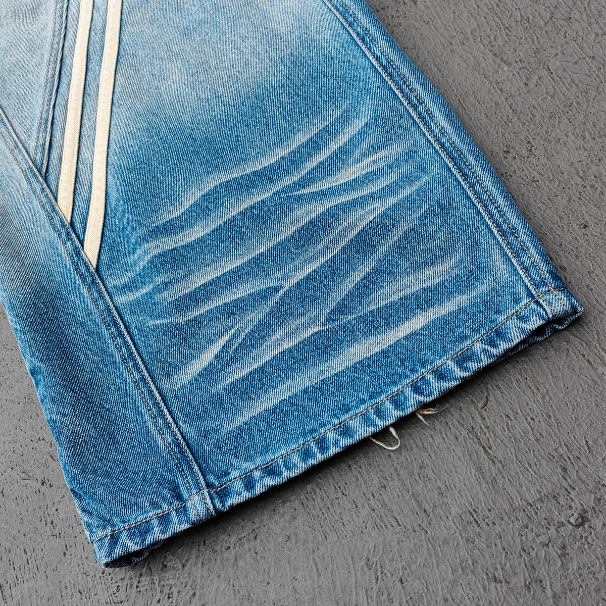 Y2K Vintage Jeans - Light Blue Gradient Cream Diamond Panel Three Stripe Wide Leg Streetwear