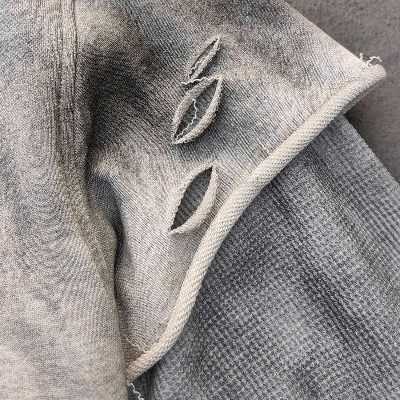 Fake Two-Piece Zip Up Hoodie - Gray Gradient Waffle Sleeve Ripped Y2K Streetwear