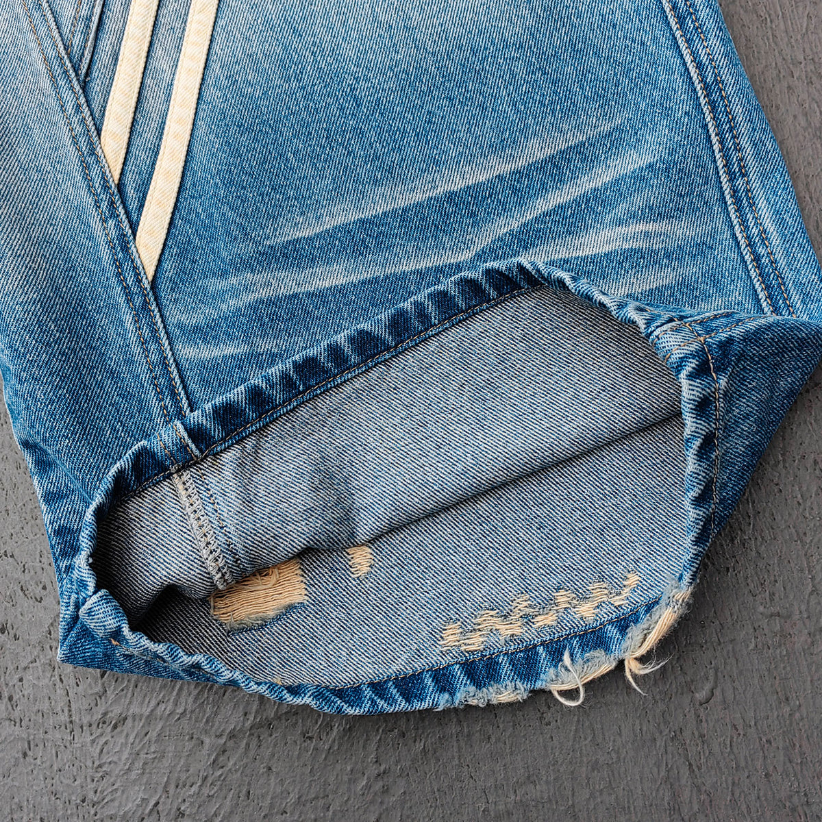 Y2K Vintage Jeans - Light Blue Gradient Cream Diamond Panel Three Stripe Wide Leg Streetwear