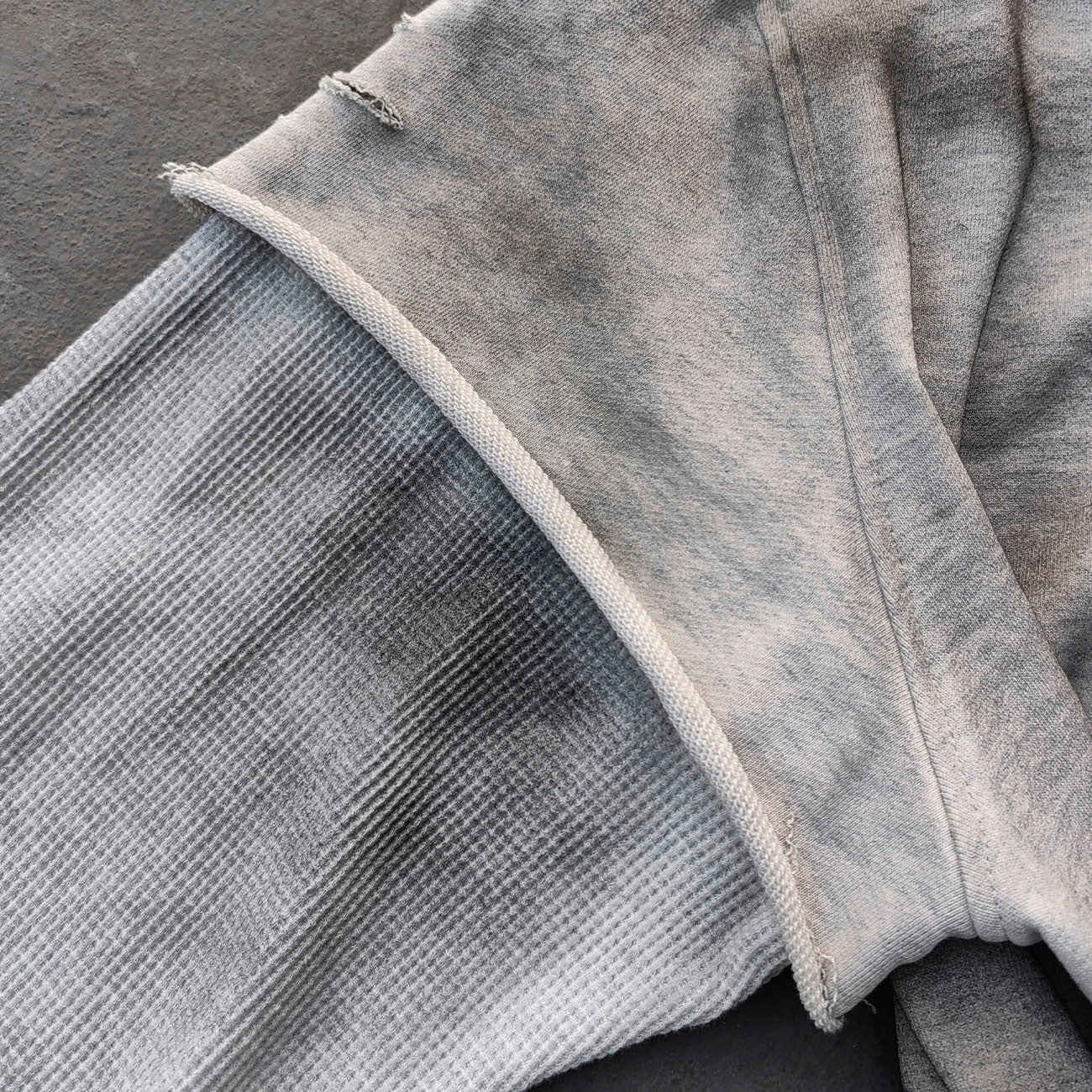Fake Two-Piece Zip Up Hoodie - Gray Gradient Waffle Sleeve Ripped Y2K Streetwear