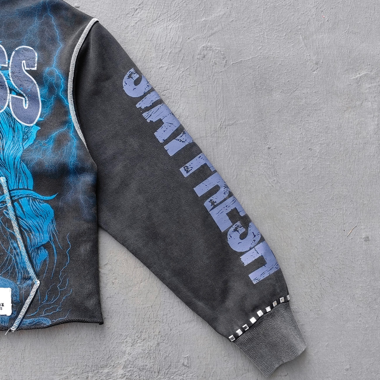 Distressed Zip Up Hoodie - FEARLESS Skull Print Vintage Streetwear