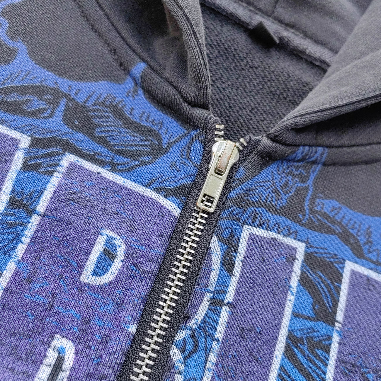 Distressed Zip Up Hoodie - FEARLESS Skull Print Vintage Streetwear