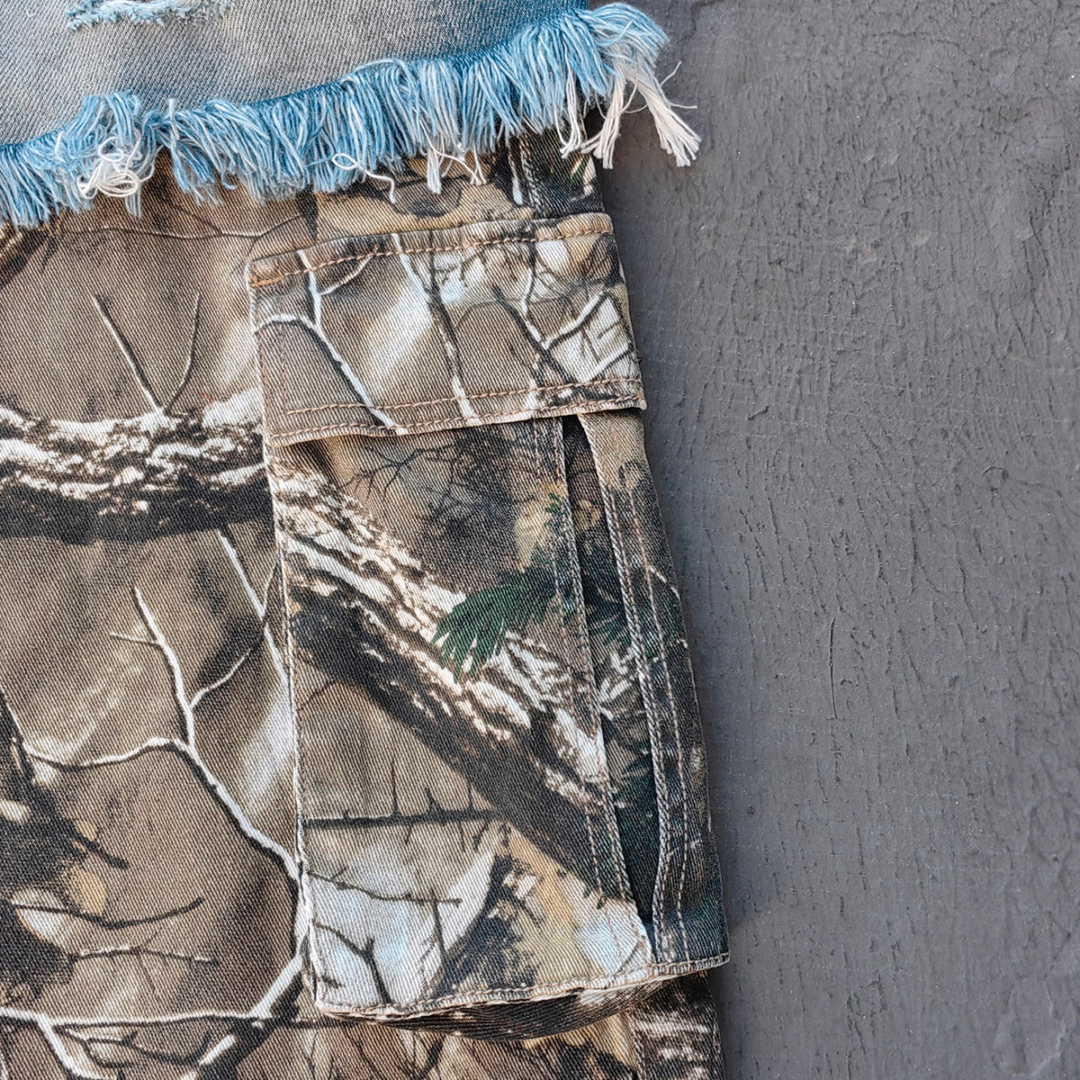 Camo Patchwork Cargo Jeans - Distressed Denim Ripped Y2K Streetwear