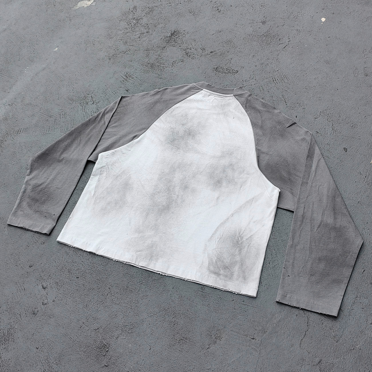 Glory Print Long Sleeve Tee - Gray White Raglan Rhinestone Dark Graphic Y2K Streetwear