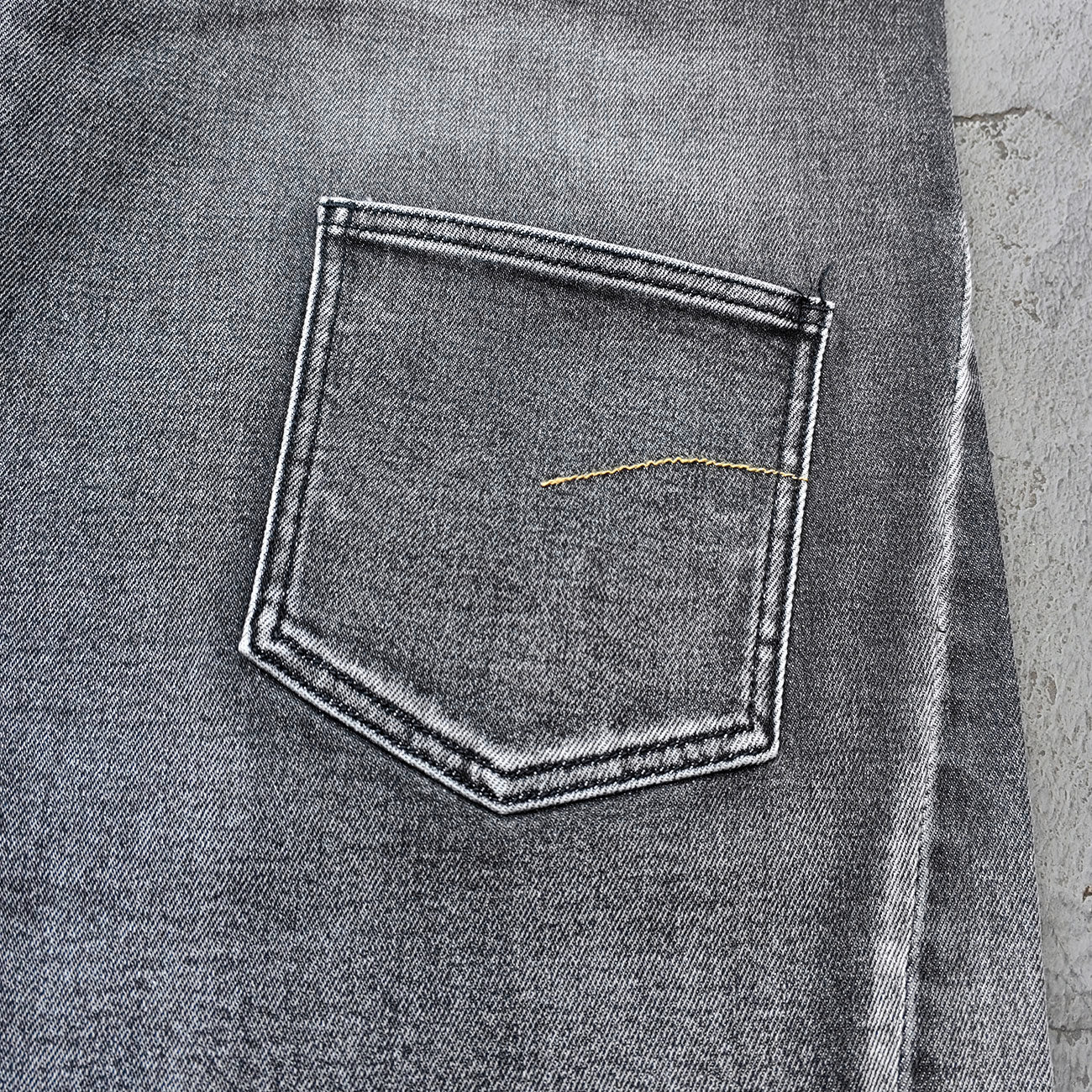 Wide Leg Jeans - Black Gray Acid Wash Multi Pocket Cargo Strap Frayed Hem Y2K Streetwear
