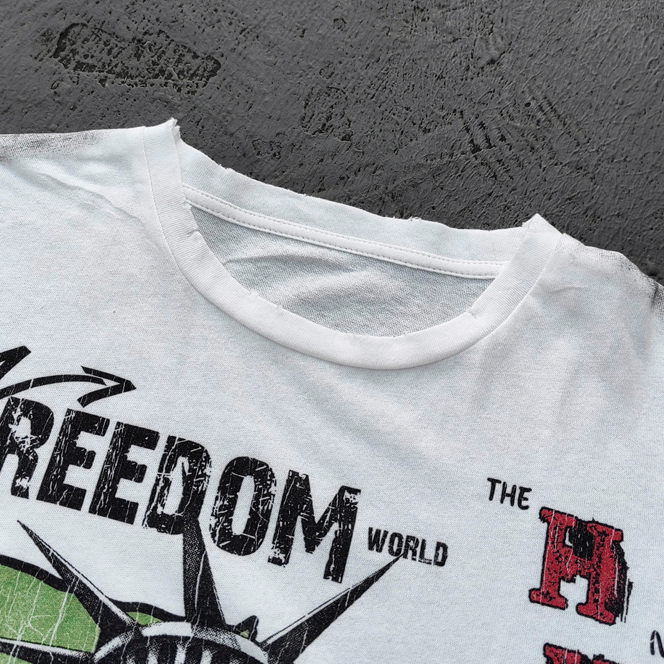 FREEDOM Graphic Tee - White Dirty Wash Statue of Liberty USA Map Collage Inside Out Exposed Stitch Y2K Streetwear