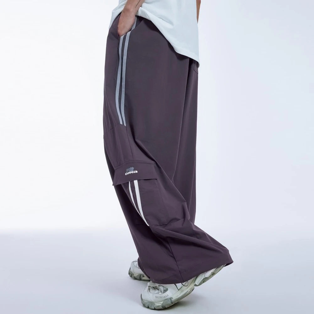 Huilin Low Moq Selling Striped Side Pockets Nylon Track Pants Men Custom Straight Wide Leg Oversized Baggy Parachute Pants